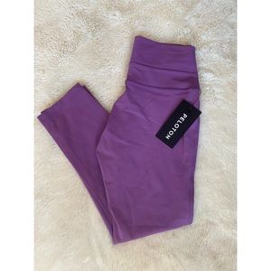 NWT Purple Peloton yoga pants essential capri leggings